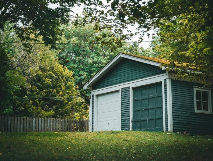 Garaże drewniane – co warto wiedzieć?